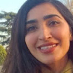 Meet your Posher, Momena